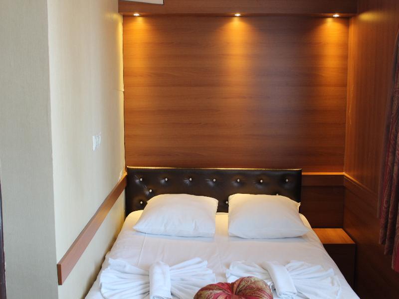 Aquarium Hotel Istanbul Exterior photo