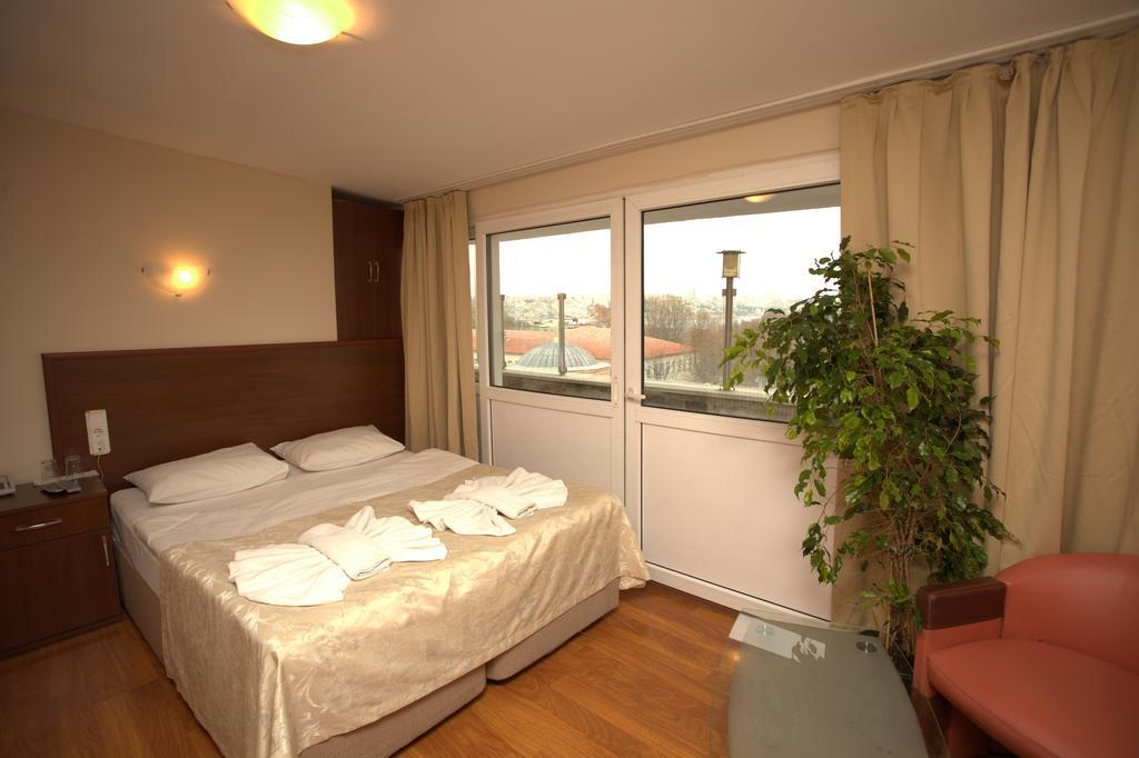 Aquarium Hotel Istanbul Exterior photo